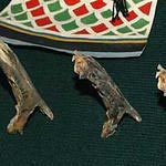 Игрушки из костей крупных пород рыб
